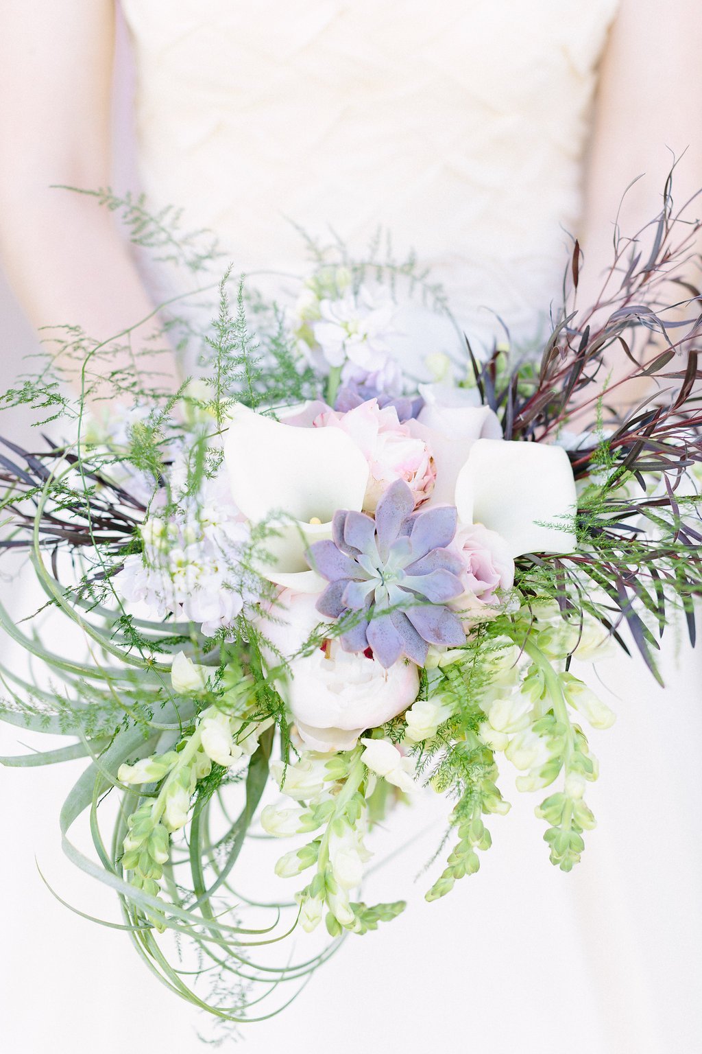 Fine Art Wedding Photography, Pittsburgh Wedding Photography, Lauren Renee Photography bride holding her bouquet
