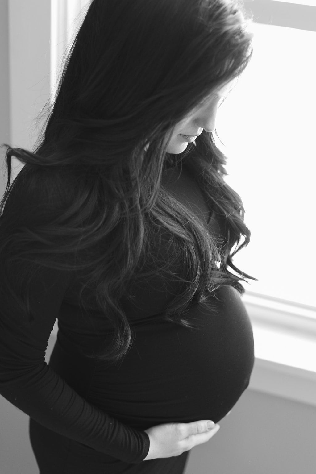 Maternity and Family Session, Fine Art Photography - Lauren Renee Photography black and white image during maternity photo session