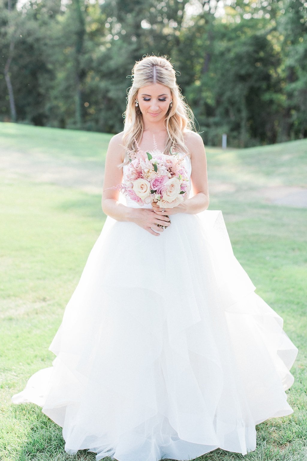 Lauren Renee Photography bride in hayley paige dress and pink bouquet