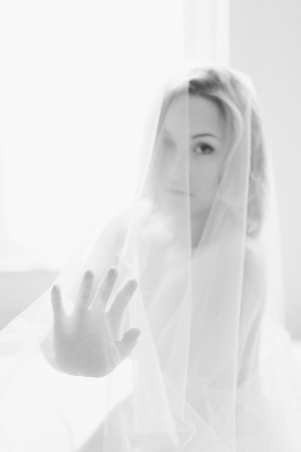 Boudoir Photography - Lauren Renee Photography Woman under a veil naked