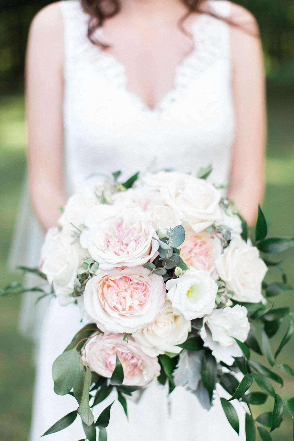 Golf Club Wedding - Lauren Renee Photography Close up of bride's pink and white bouquet
