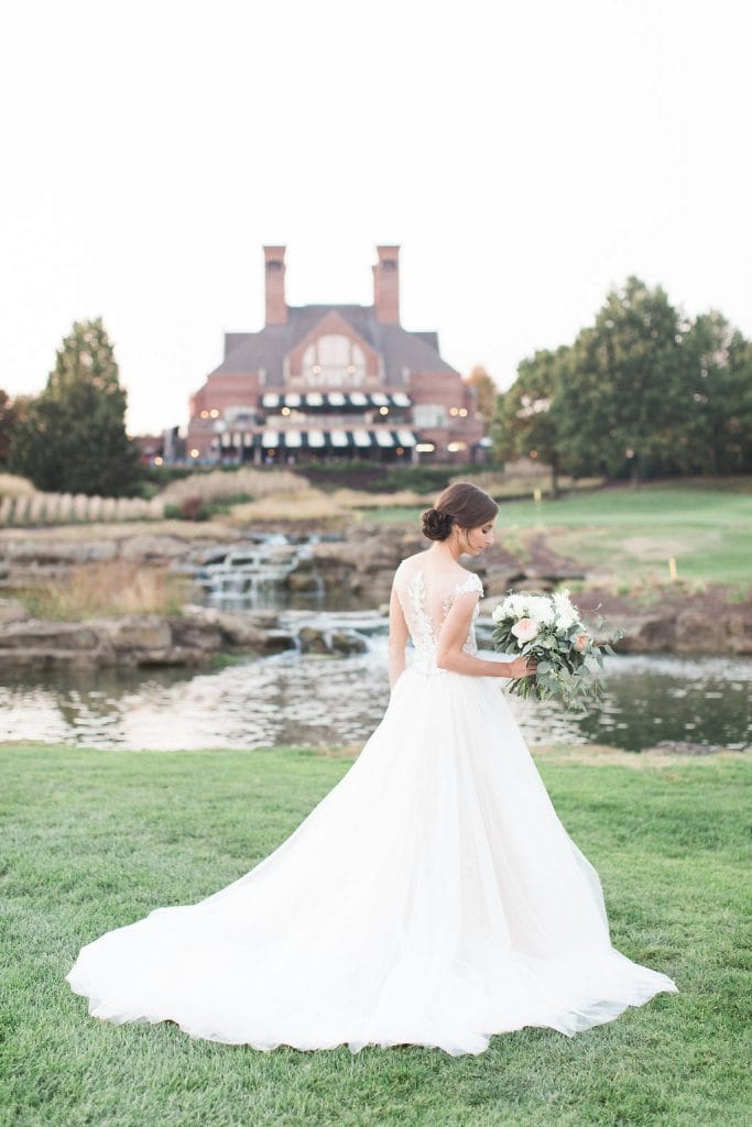 Sunset bridal portraits on the golf course at the Club at Nevillewood