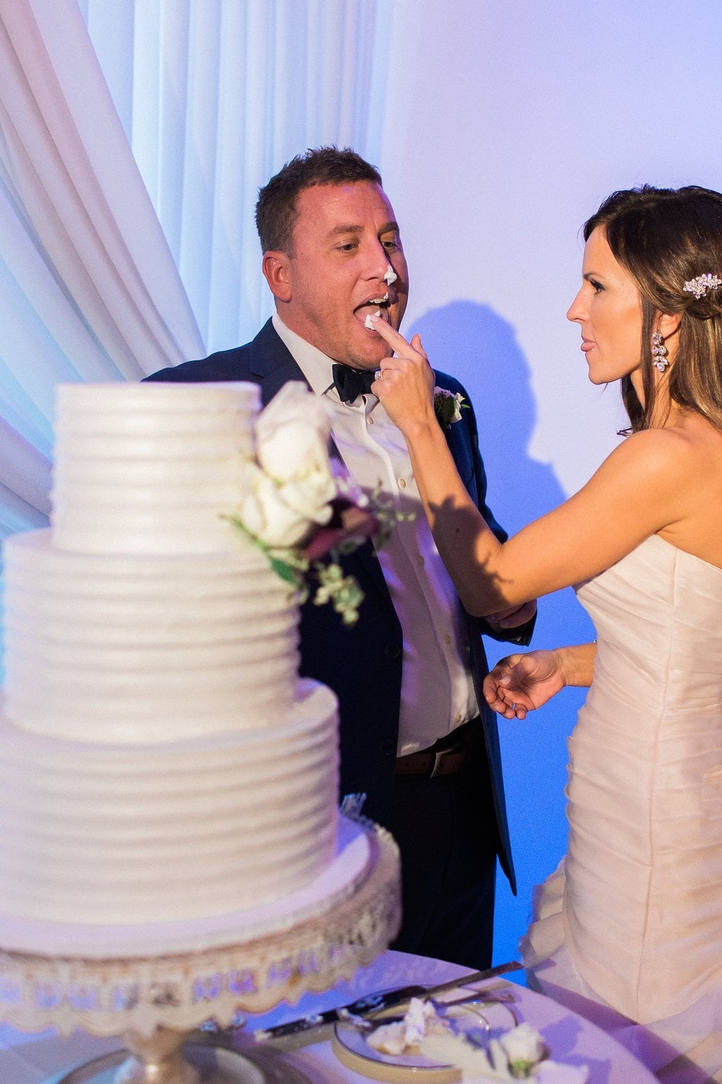 Pittsburgh Wedding Photography - Lauren Renee Photography Bride and Groom cutting their wedding cake at their reception