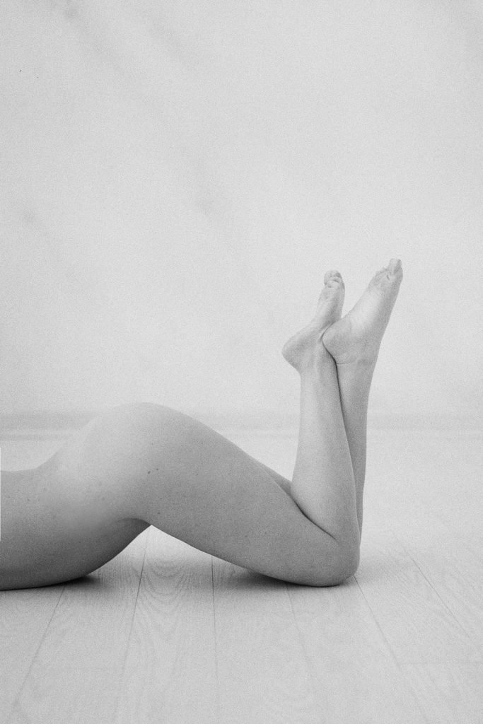 elegant bridal boudoir nude portrait of a woman's legs: Pittsburgh Boudoir Photography
