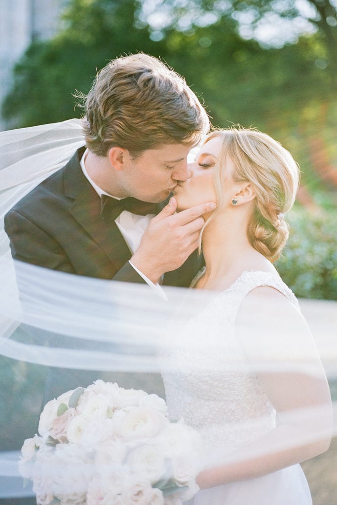 Pittsburgh Wedding captured by Pittsburgh Wedding Photographer Lauren Renee