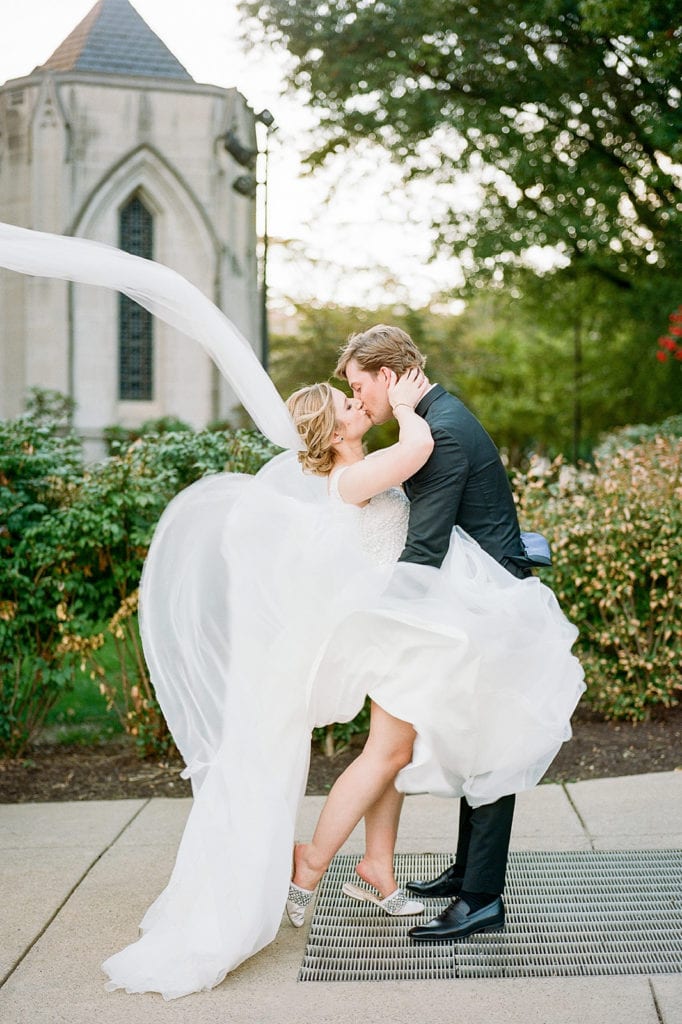 Carnegie Museum Wedding Photography in Pittsburgh - Lauren Renee Wedding Photographer