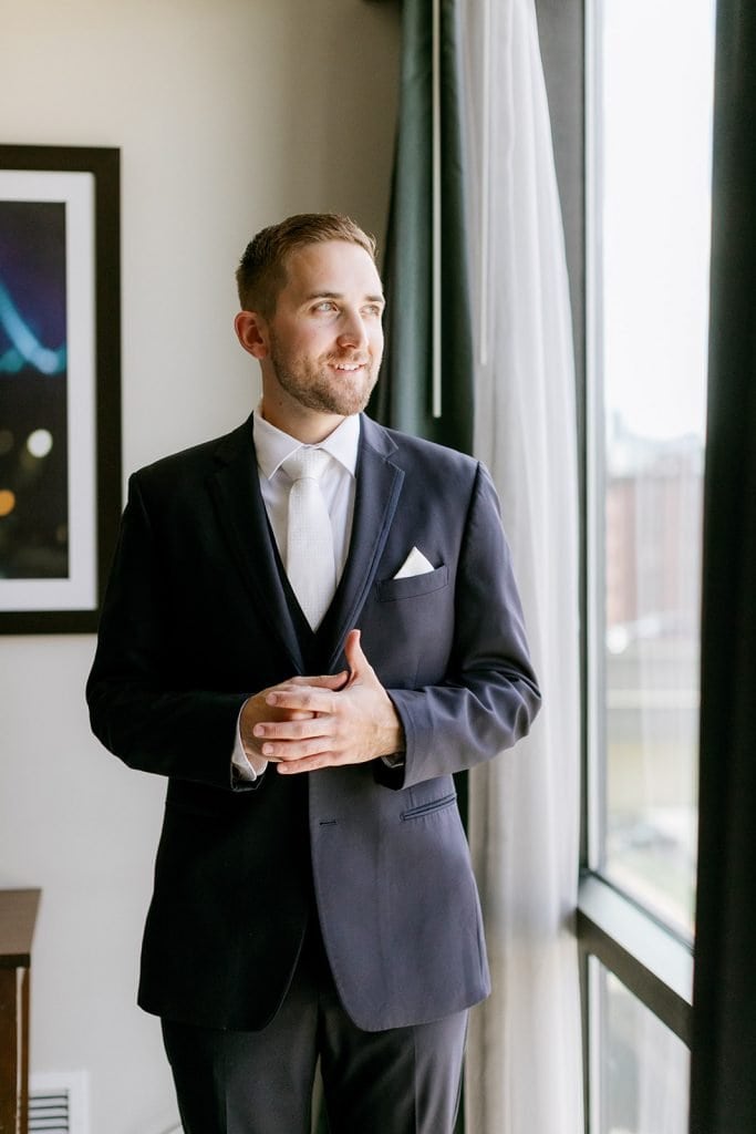 Grooms portrait by Pittsburgh wedding photographer Lauren Renee