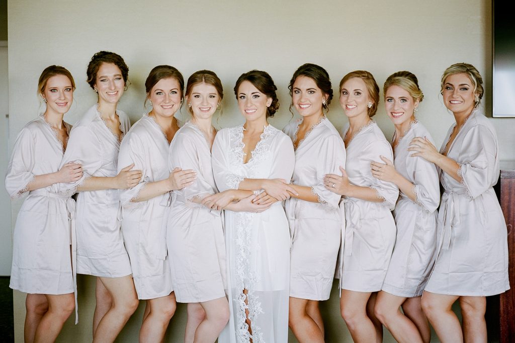 Bridal party photography by Pittsburgh wedding photographer Lauren Renee