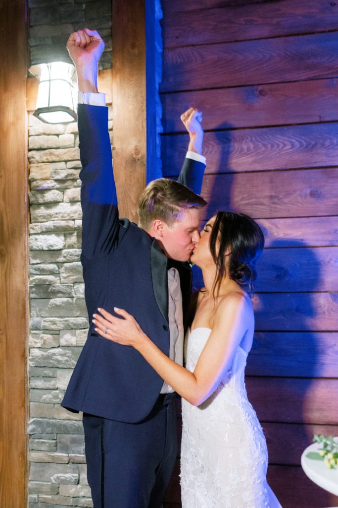 Outdoor Fall Seven Springs Wedding captured by Pittsburgh Wedding Photographer Lauren Renee