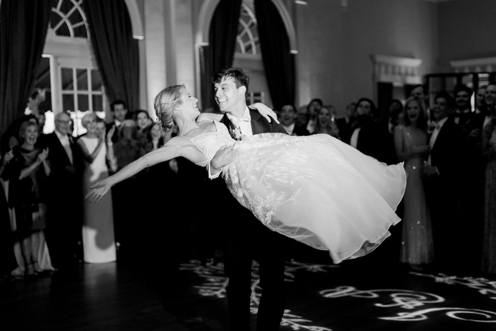 Wedding first dance: Black Tie Fox Chapel Golf Club Wedding captured by Pittsburgh wedding photographer Lauren Renee