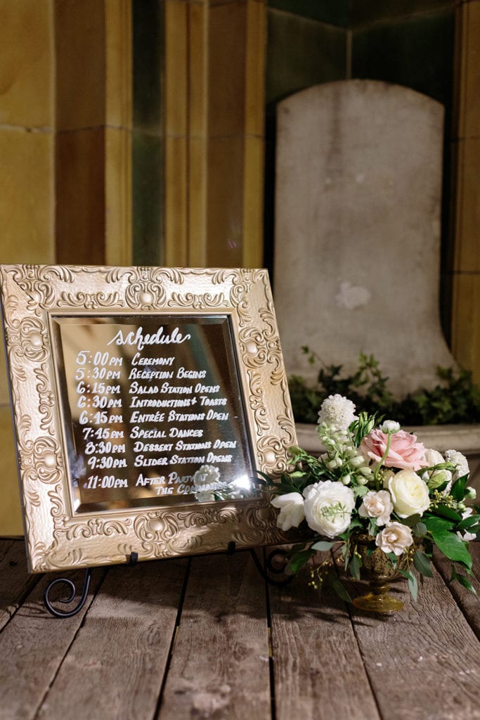 Gold framed weddingsign