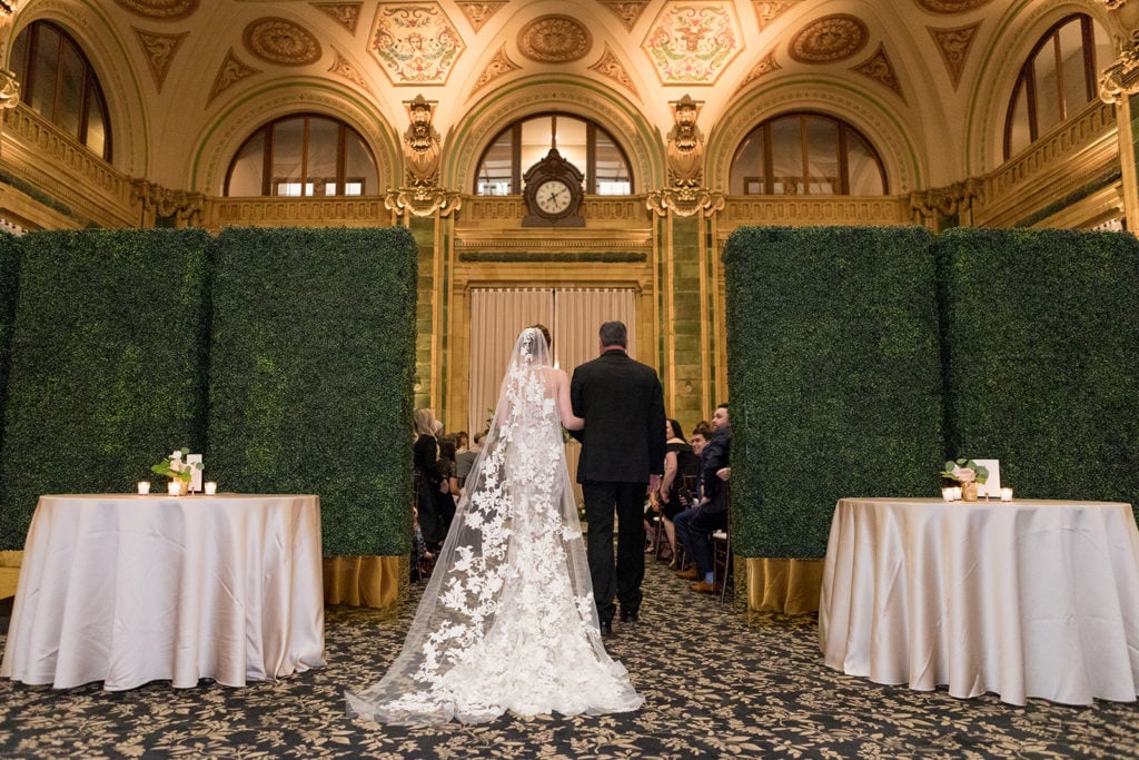 Pittsburgh wedding ceremony at The Pennsylvanian