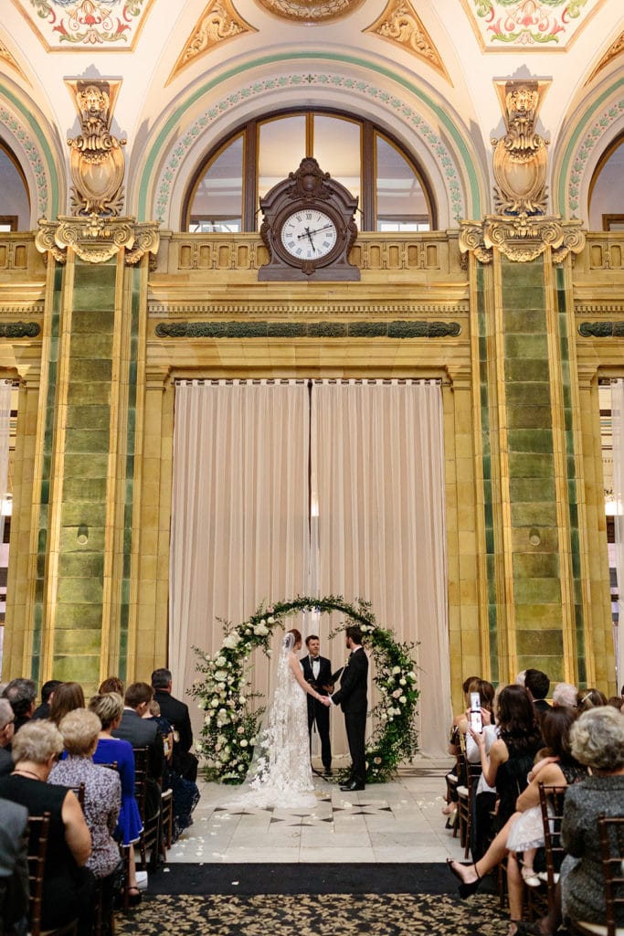 Pittsburgh wedding ceremony at The Pennsylvanian