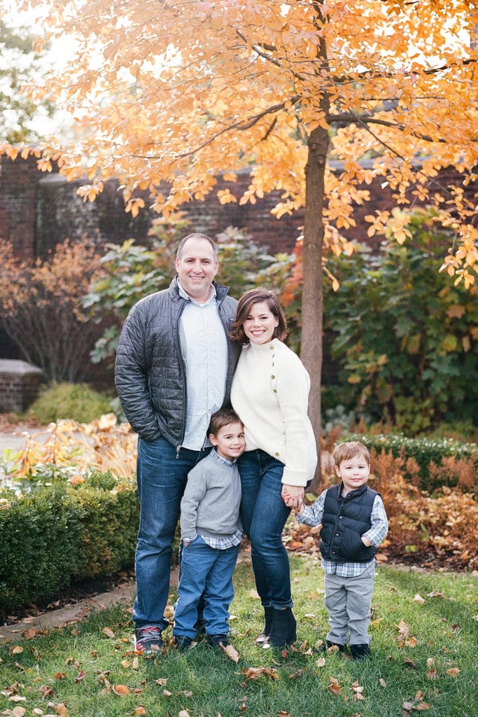 Family portrait at Mellon Park by Lauren Renee Photography