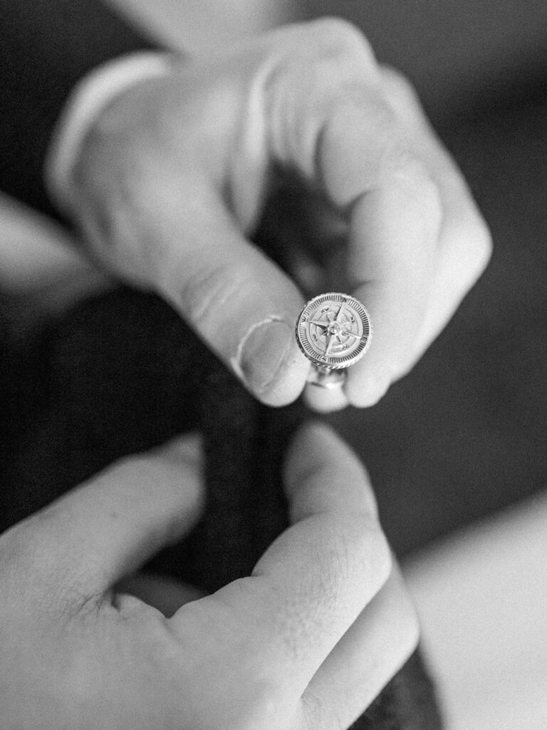 Compass cuff links