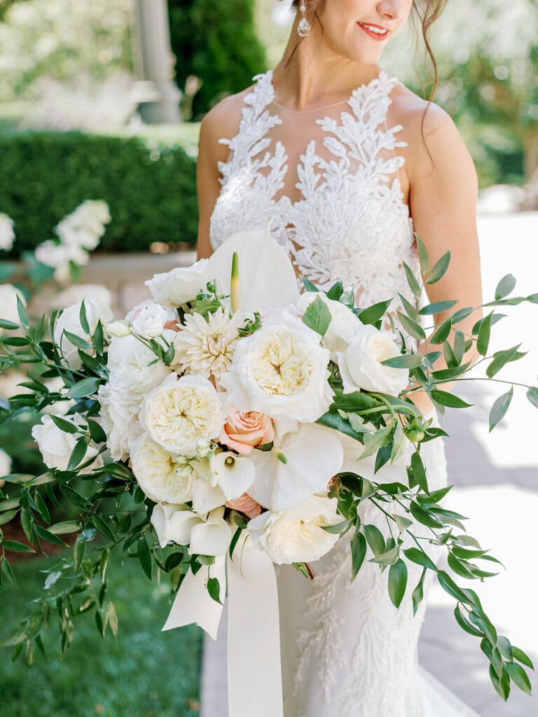 pink and white wedding bouquet