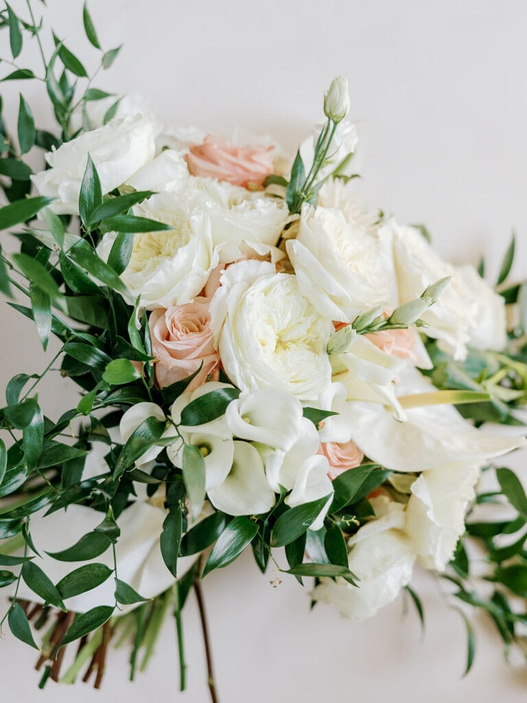 pink and white wedding flowers