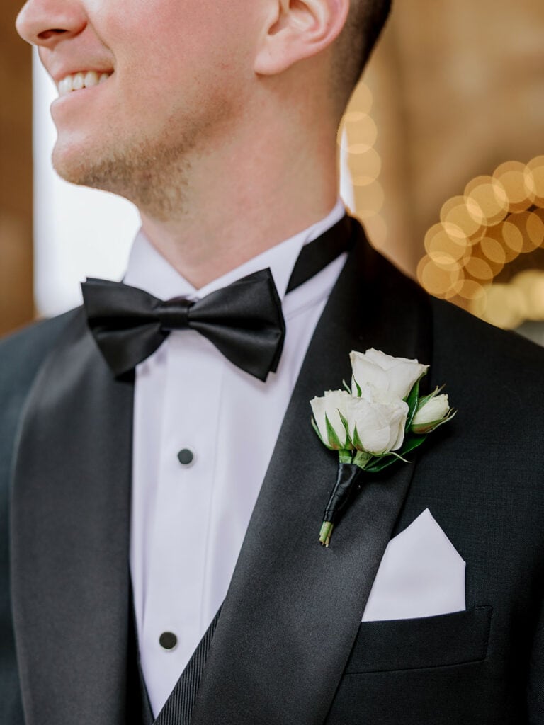 White wedding boutonniere