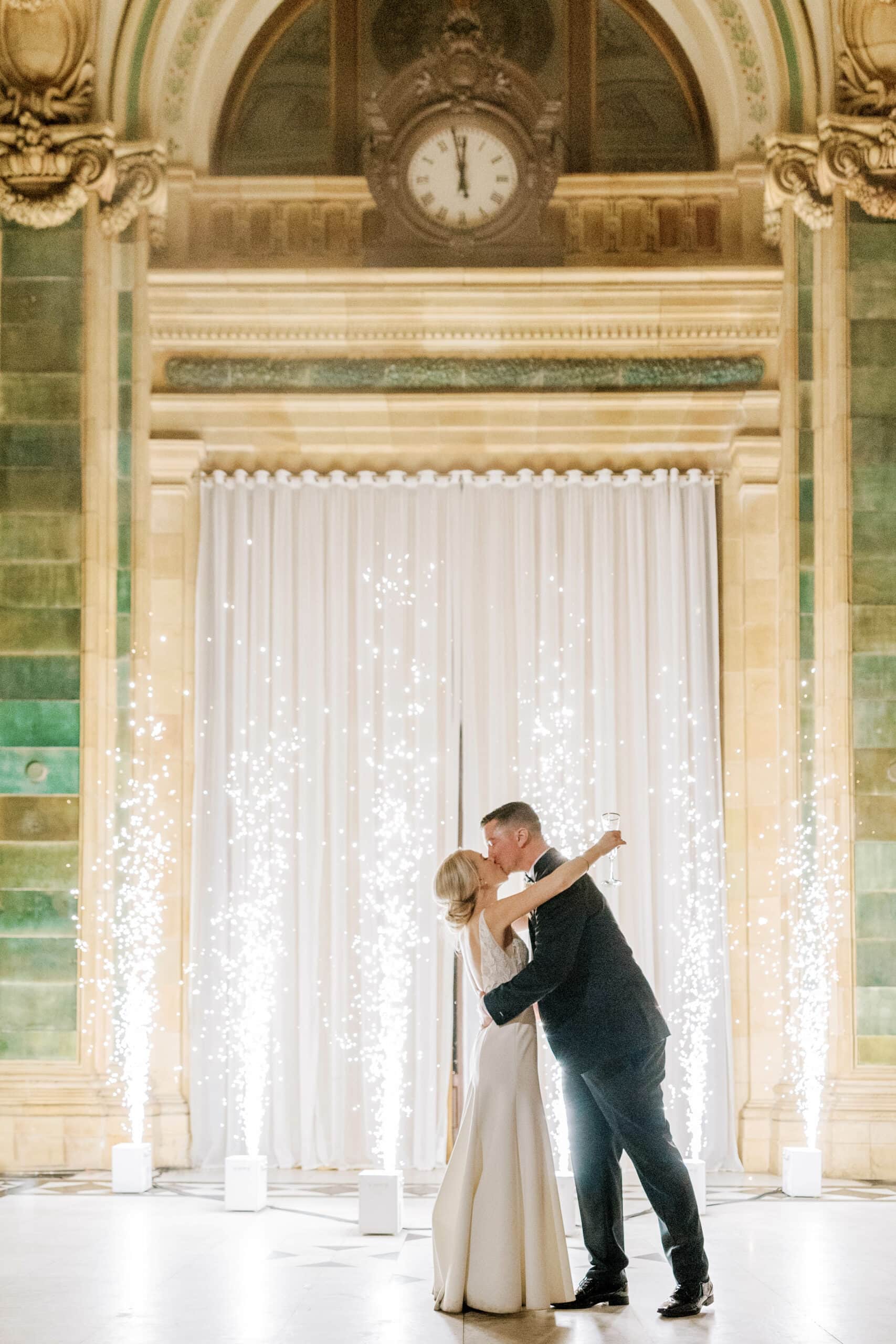 New Years Eve Pittsburgh Wedding at The Pennsylvanian