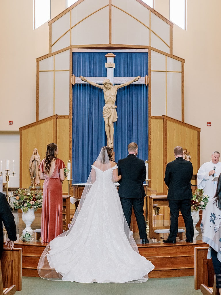 Photo of a Pittsburgh church wedding ceremony.